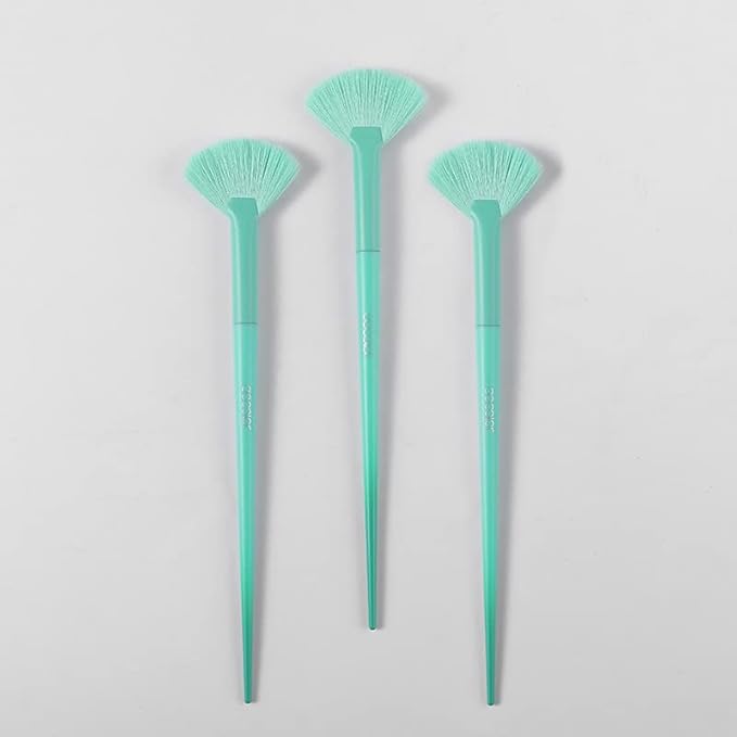 Docolor Fan Brush Professional Blush Brush Soft Vegan Synthetic Makeup Brush - Image 5