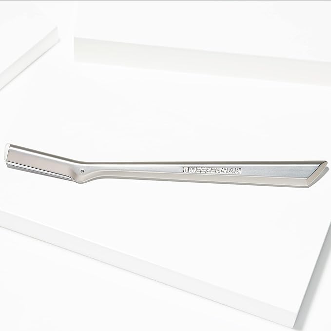Tweezerman Stainless Steel Facial Razor - Image 7