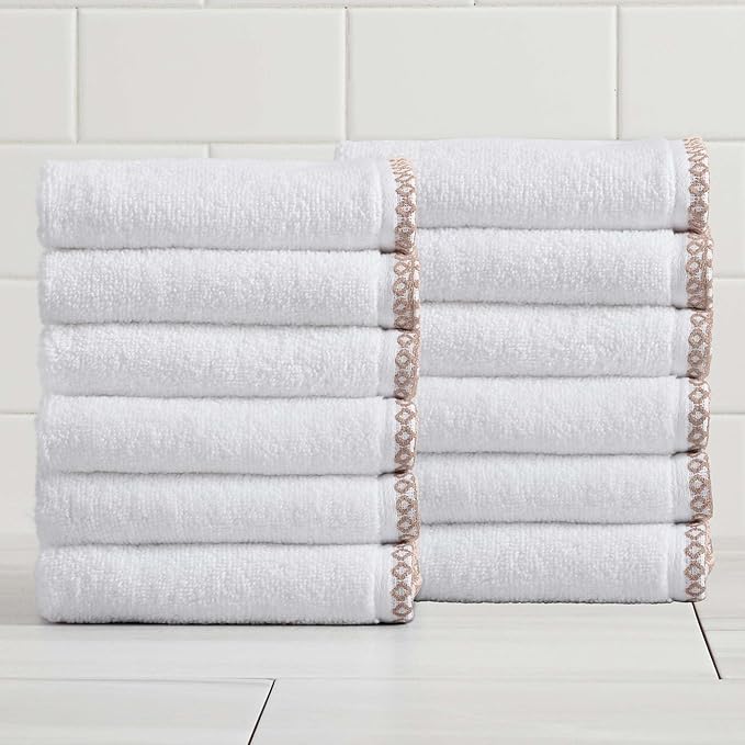 Great Bay Home White/Rosewood Washcloth Set by GreatBayHome