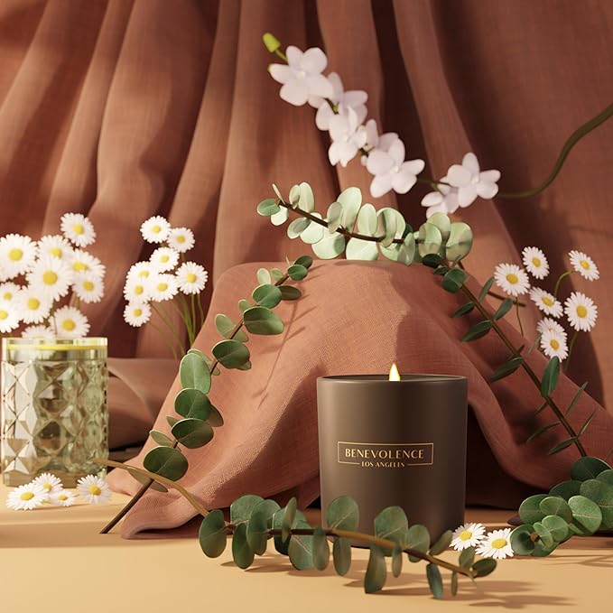 Benevolence LA Eucalyptus & Chamomile Christmas Scented Candles | Soy Candles - Image 4