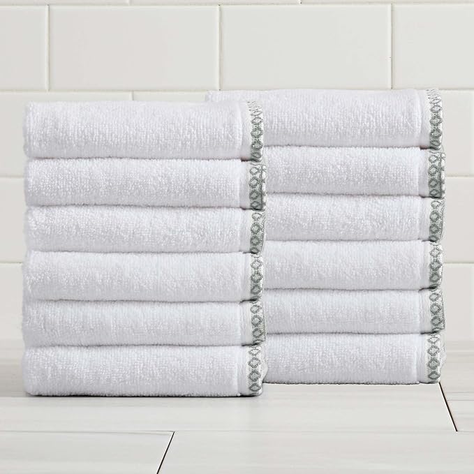 Great Bay Home White/Green Washcloth Set by GreatBayHome
