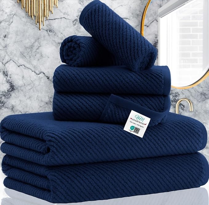 VOOVA & MOVAS Bath Towels by VOOVAMOVAS