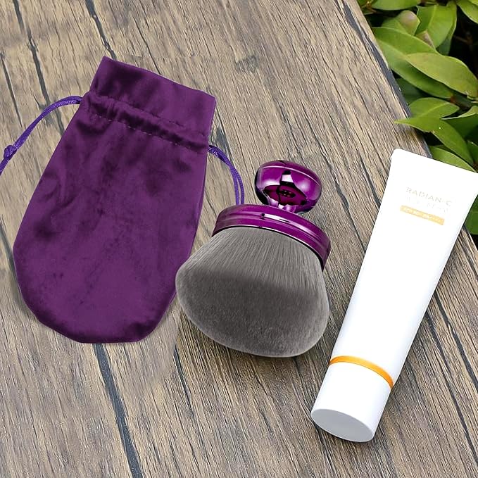 Blend & Blur Extra Large Body Makeup Brush - Image 7
