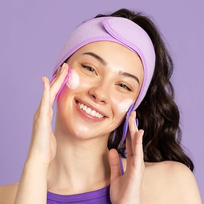 Plum Beauty Heart-Shaped Silicone Skin Scrubber – Manual Facial Cleansing Brush - Image 5