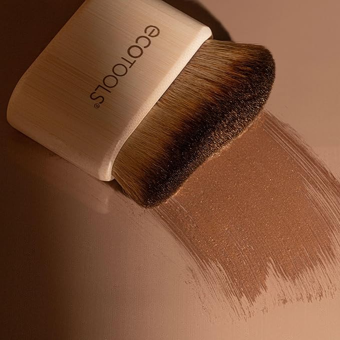 EcoTools Good Tan Body & Face Self-Tan Blending Brush - Image 9