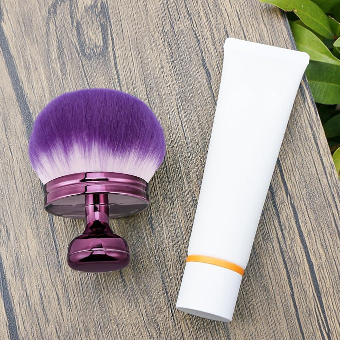 Blend & Blur Extra Large Body Makeup Brush - Image 7